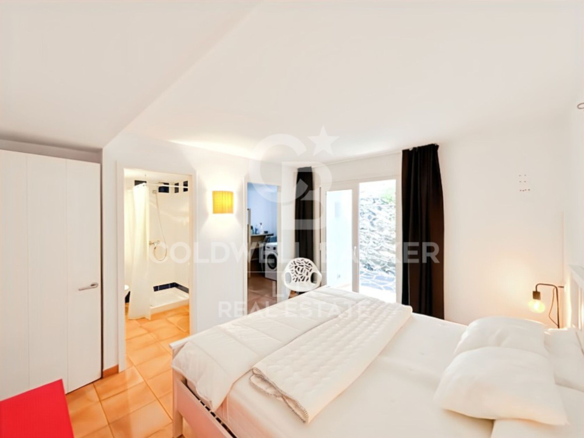 House very close to the beach with sea view and garage in Cadaqués