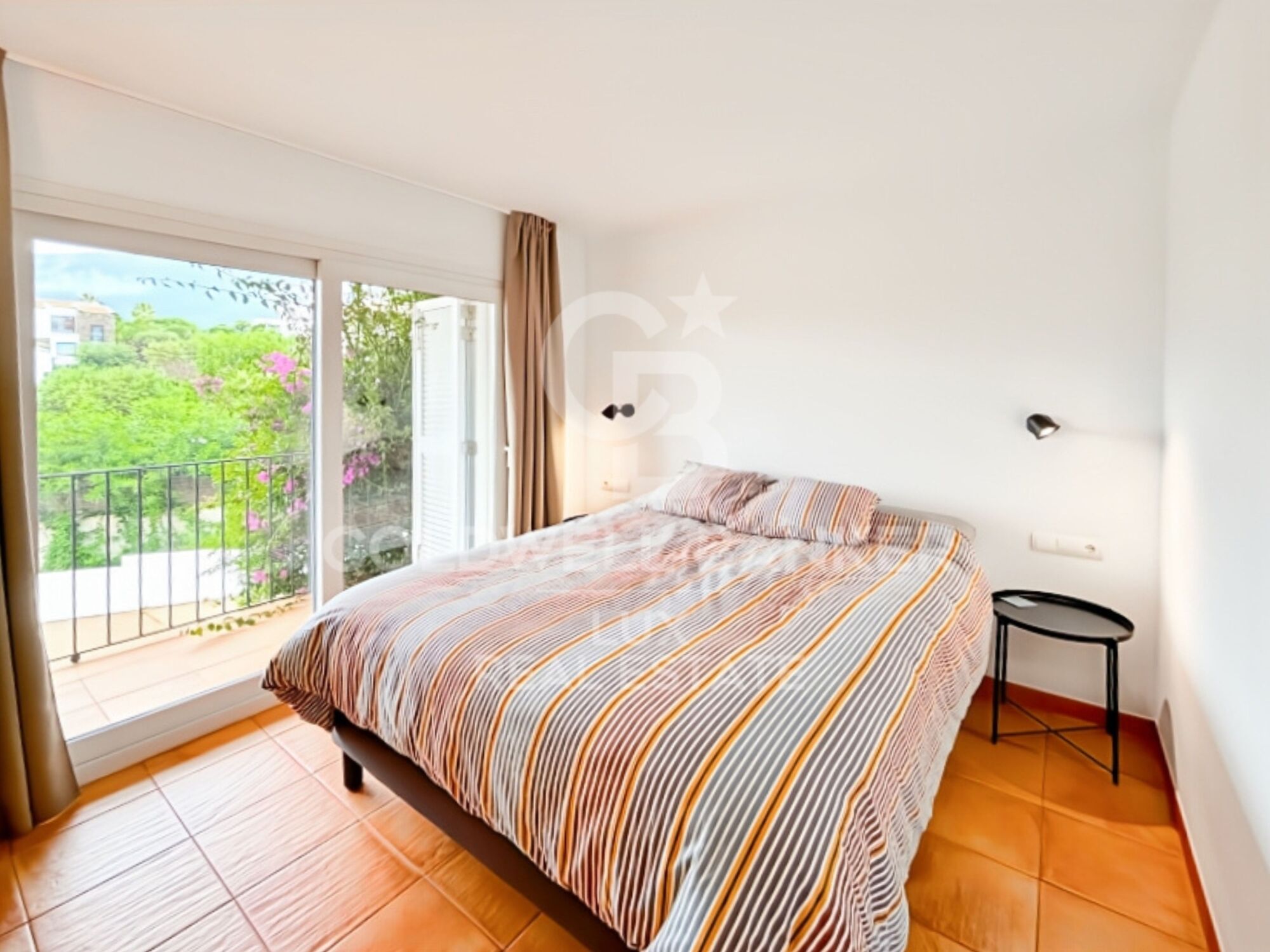 House very close to the beach with sea view and garage in Cadaqués