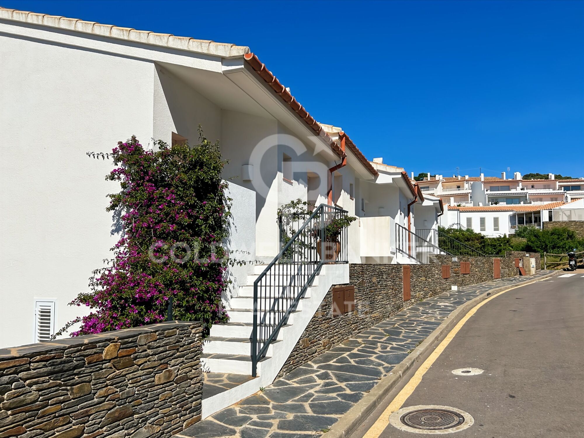 House very close to the beach with sea view and garage in Cadaqués