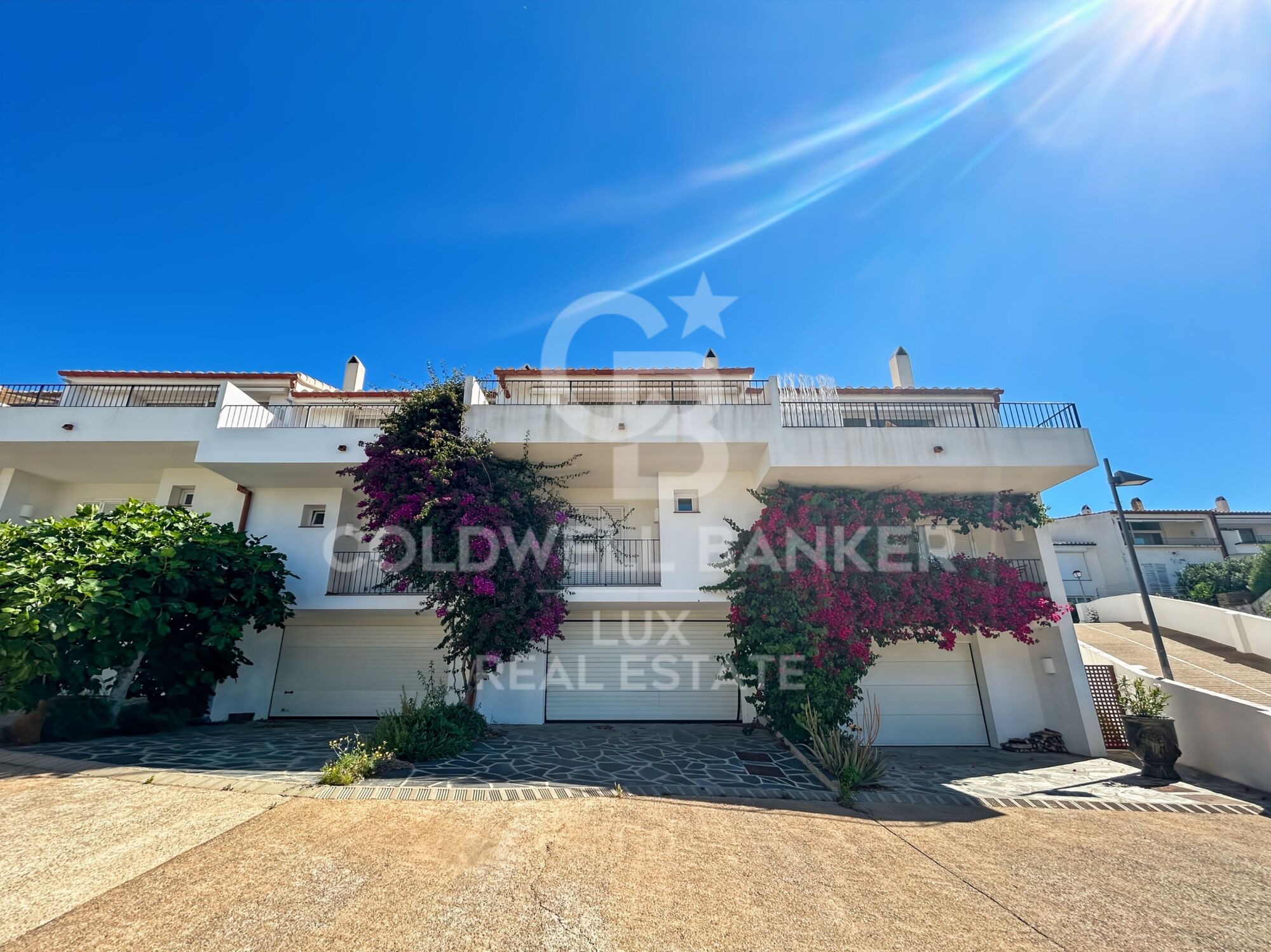 Casa muy cerca de la playa con vistas al mar y garaje en Cadaqués