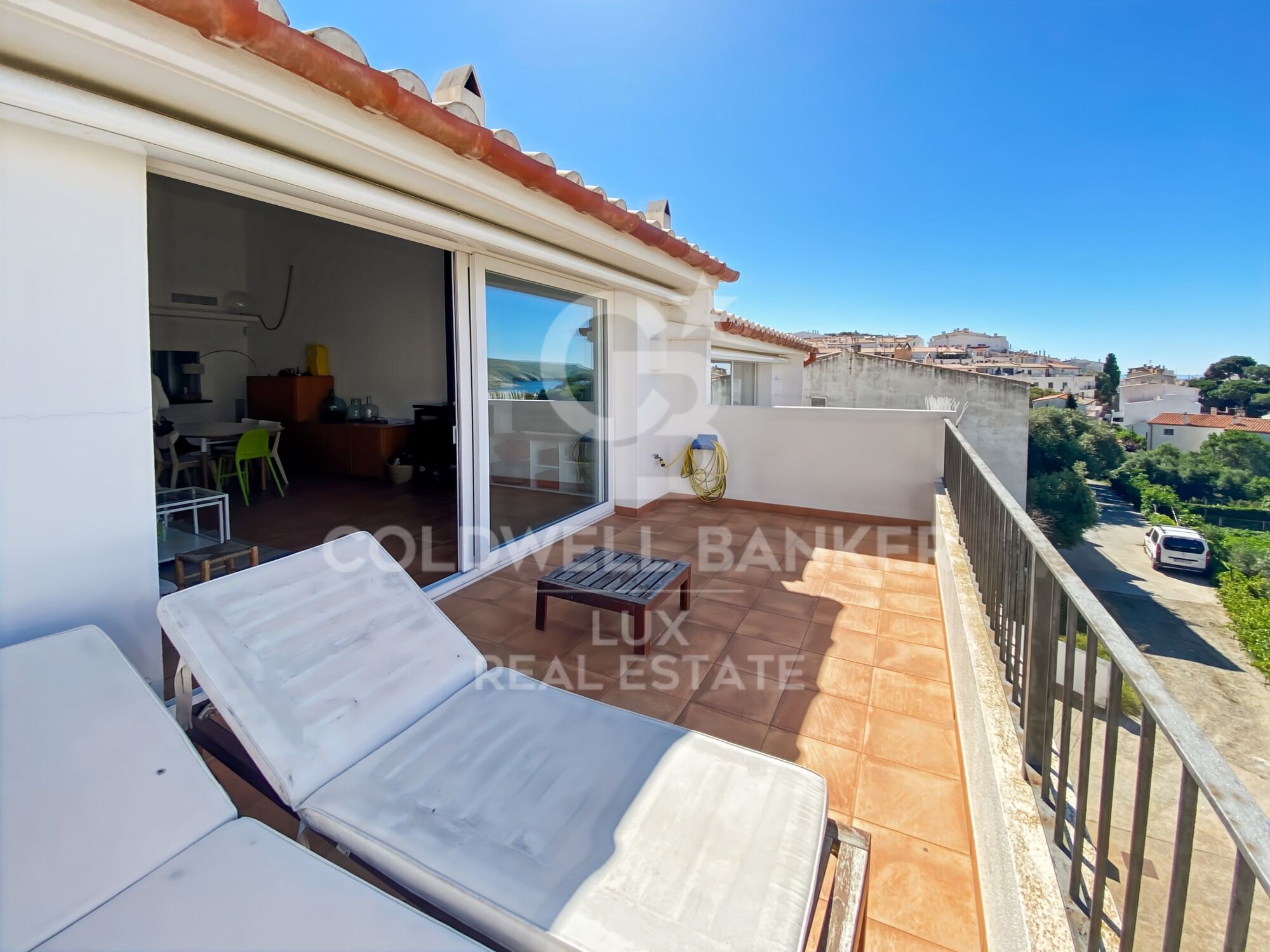 Casa muy cerca de la playa con vistas al mar y garaje en Cadaqués