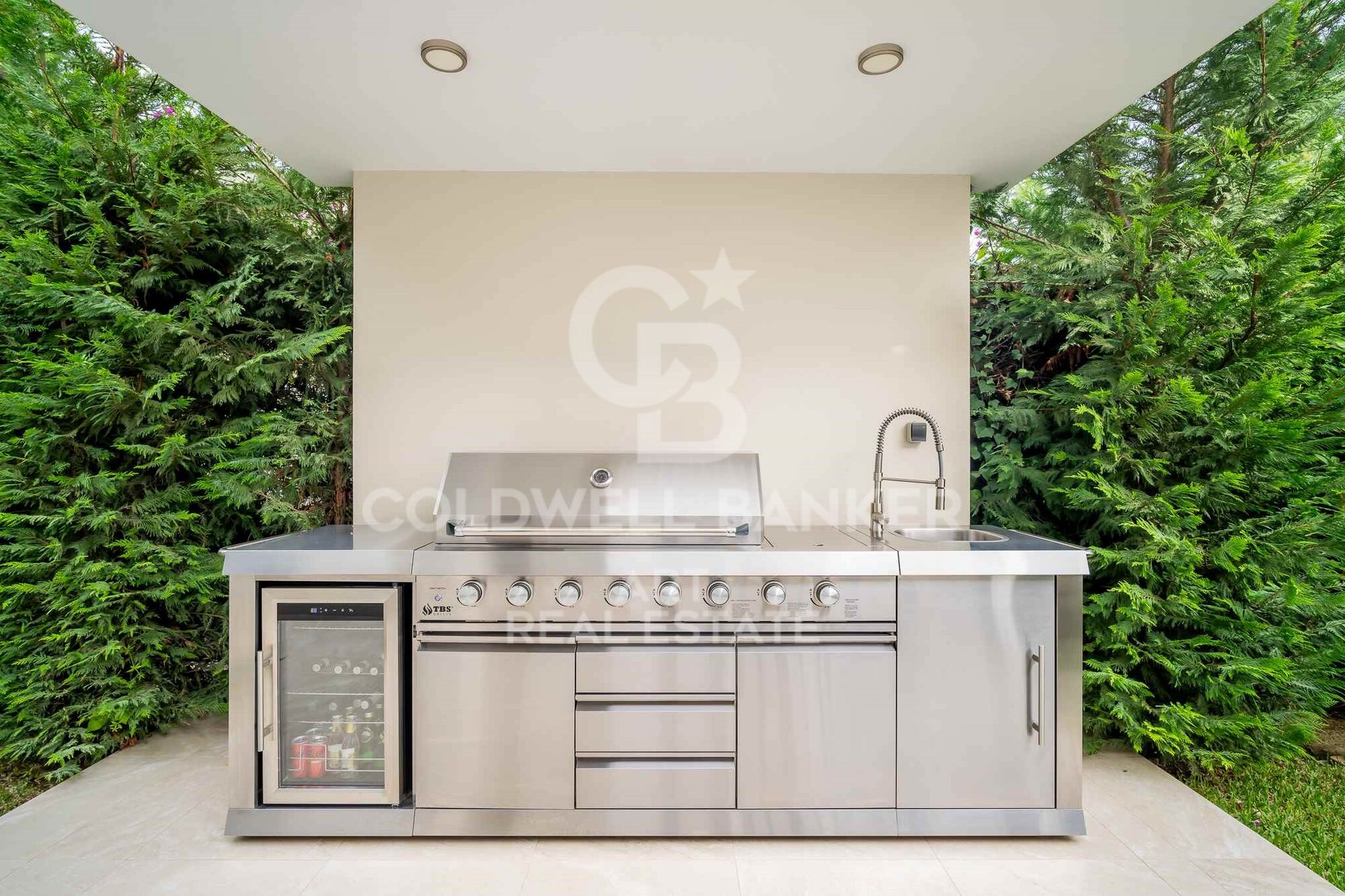 Elegant Mediterranean villa with panoramic sea views in exclusive Sierra Blanca, Marbella