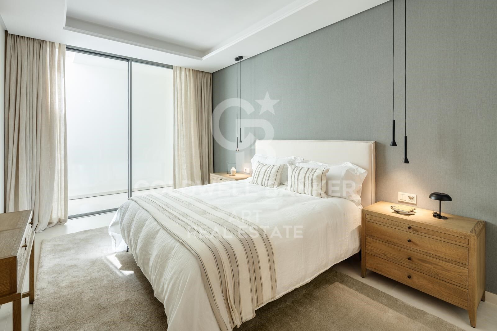 Außergewöhnliche Villa in erster Golflinie am Las Brisas Golf Club, Nueva Andalucía