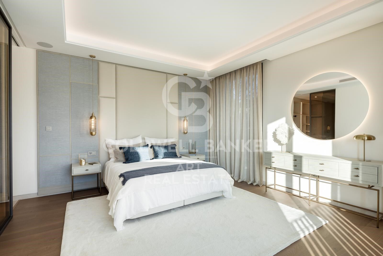 Außergewöhnliche Villa in erster Golflinie am Las Brisas Golf Club, Nueva Andalucía