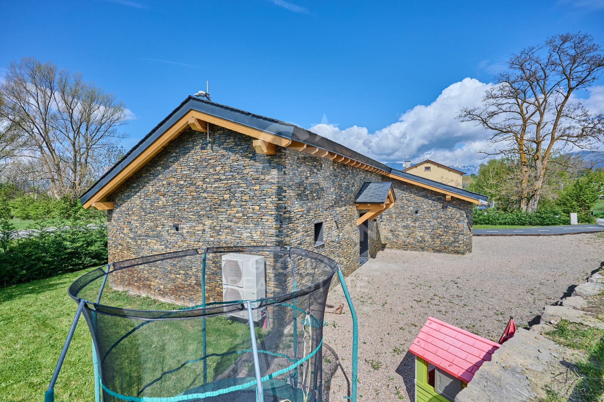 House 3 Bedrooms Sale Bourg-Madame