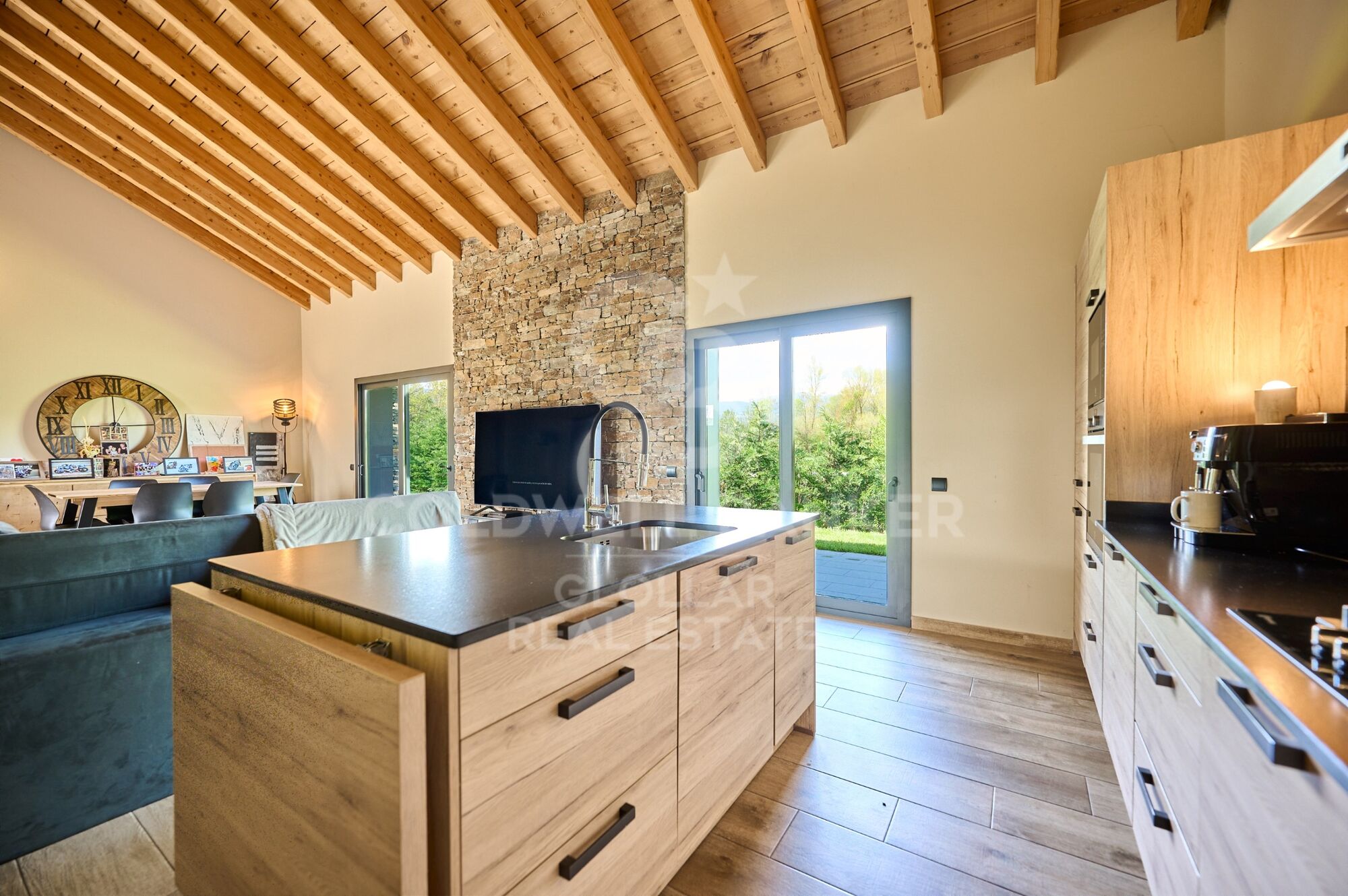 Casa independiente en una planta con jardín en Bourg-Madame