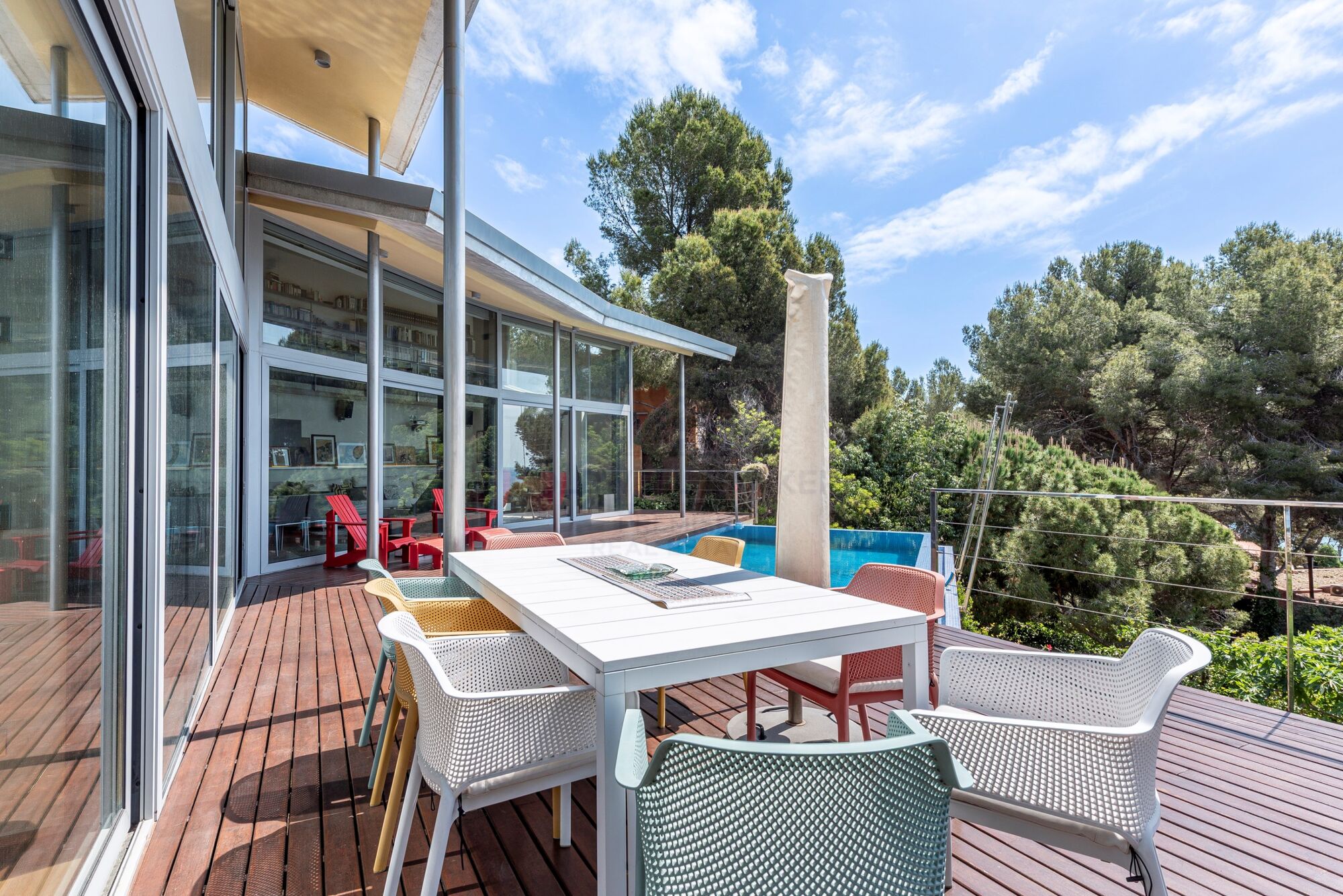 Contemporary villa with panoramic sea views in Tarragona