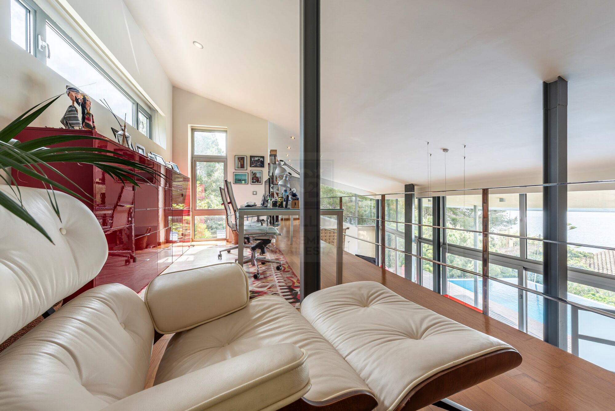 Contemporary villa with panoramic sea views in Tarragona