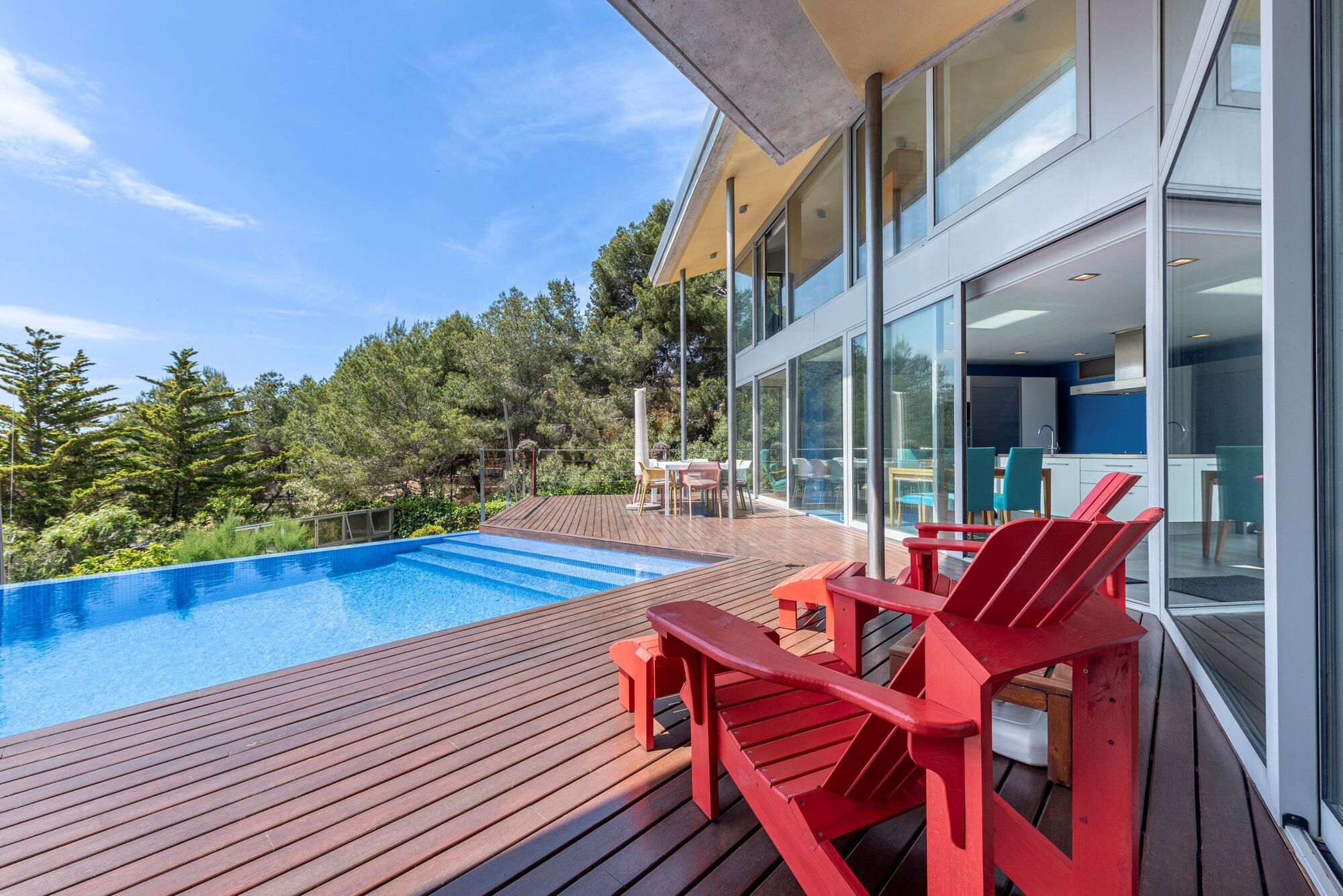 Contemporary villa with panoramic sea views in Tarragona