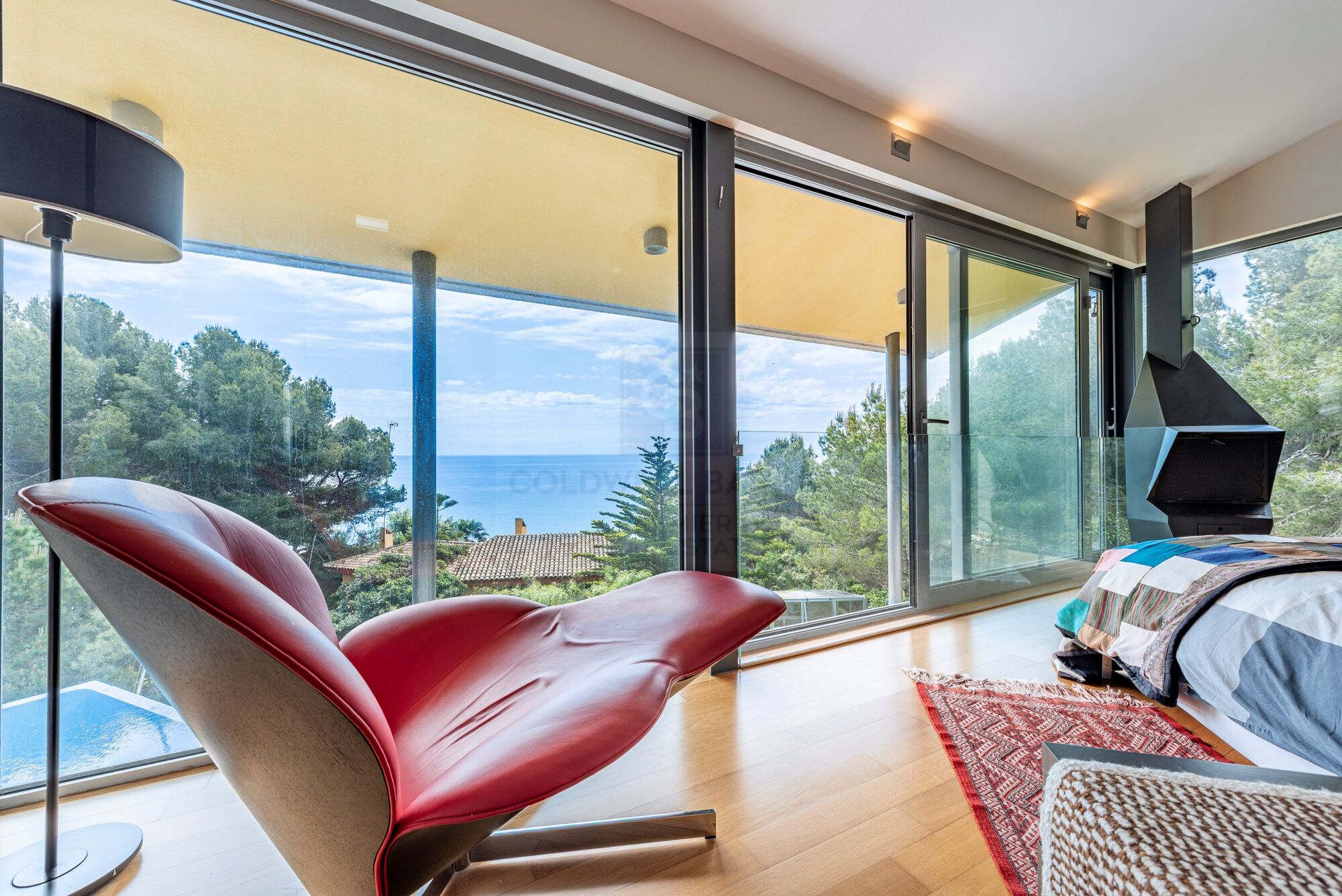 Contemporary villa with panoramic sea views in Tarragona