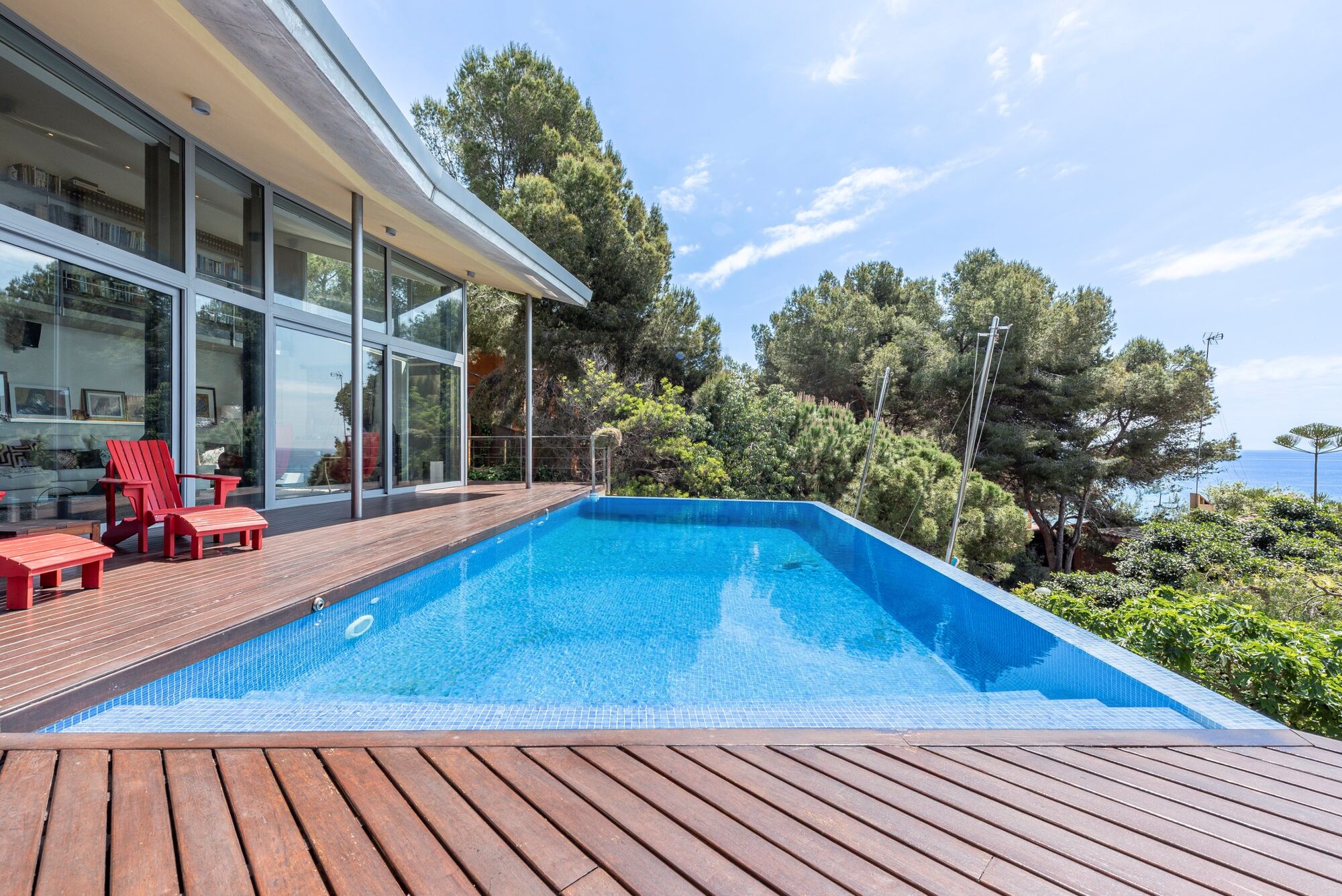 Villa contemporánea con vistas panorámicas al mar en Tarragona