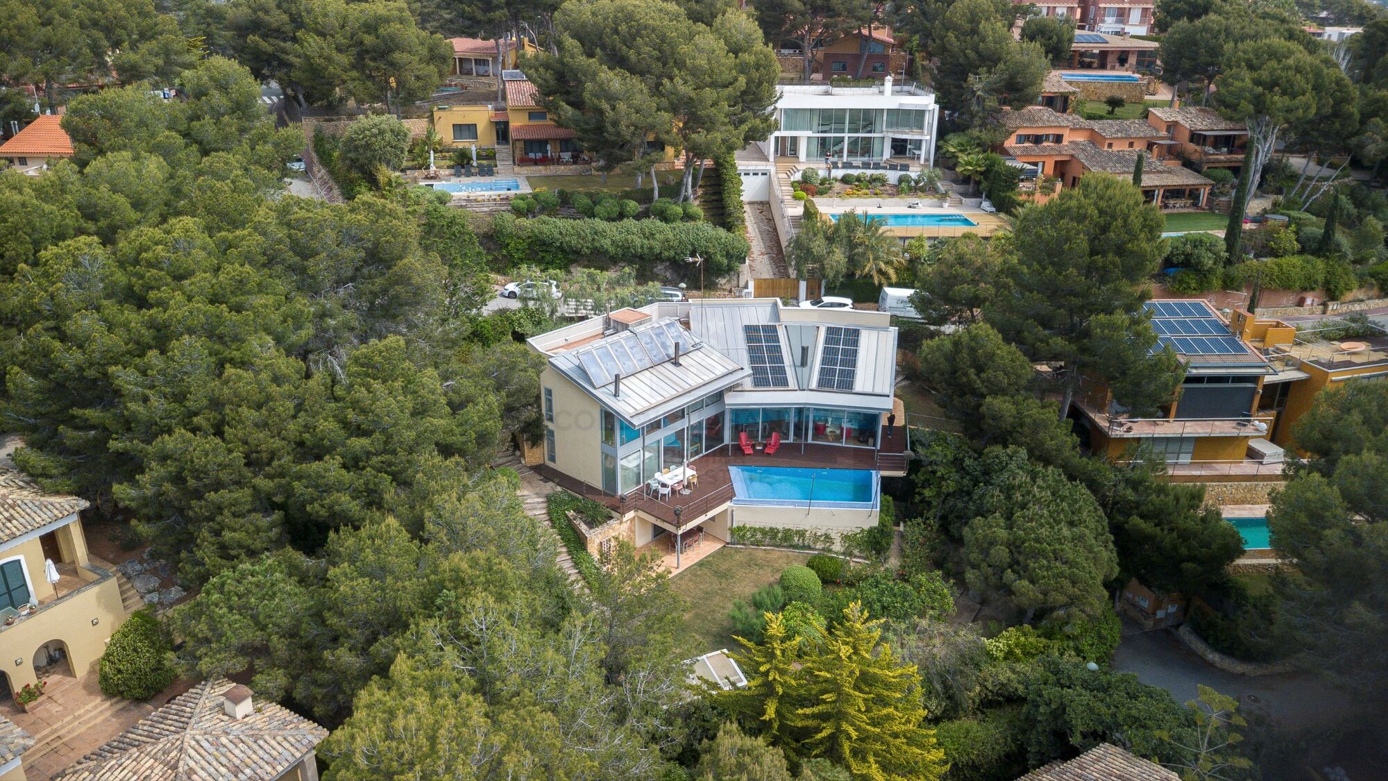 Villa contemporánea con vistas panorámicas al mar en Tarragona