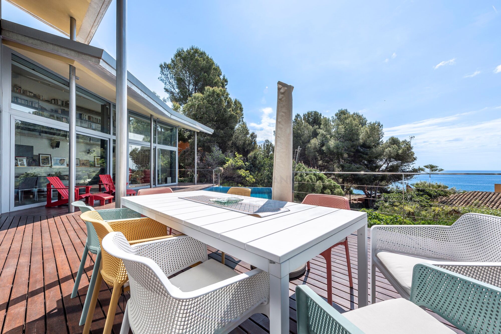 Villa contemporánea con vistas panorámicas al mar en Tarragona