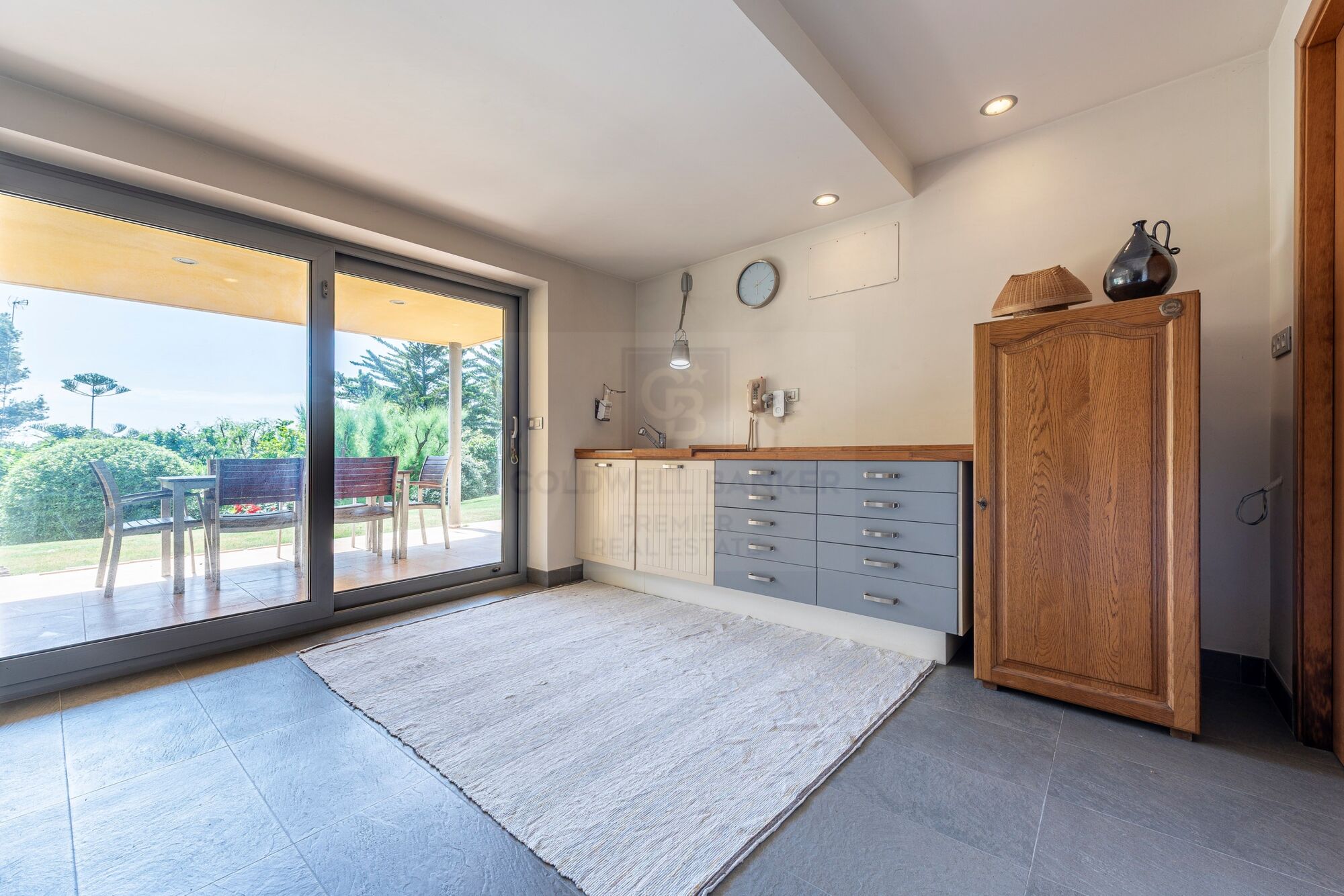 Moderne Villa mit Panoramablick auf das Meer in Tarragona