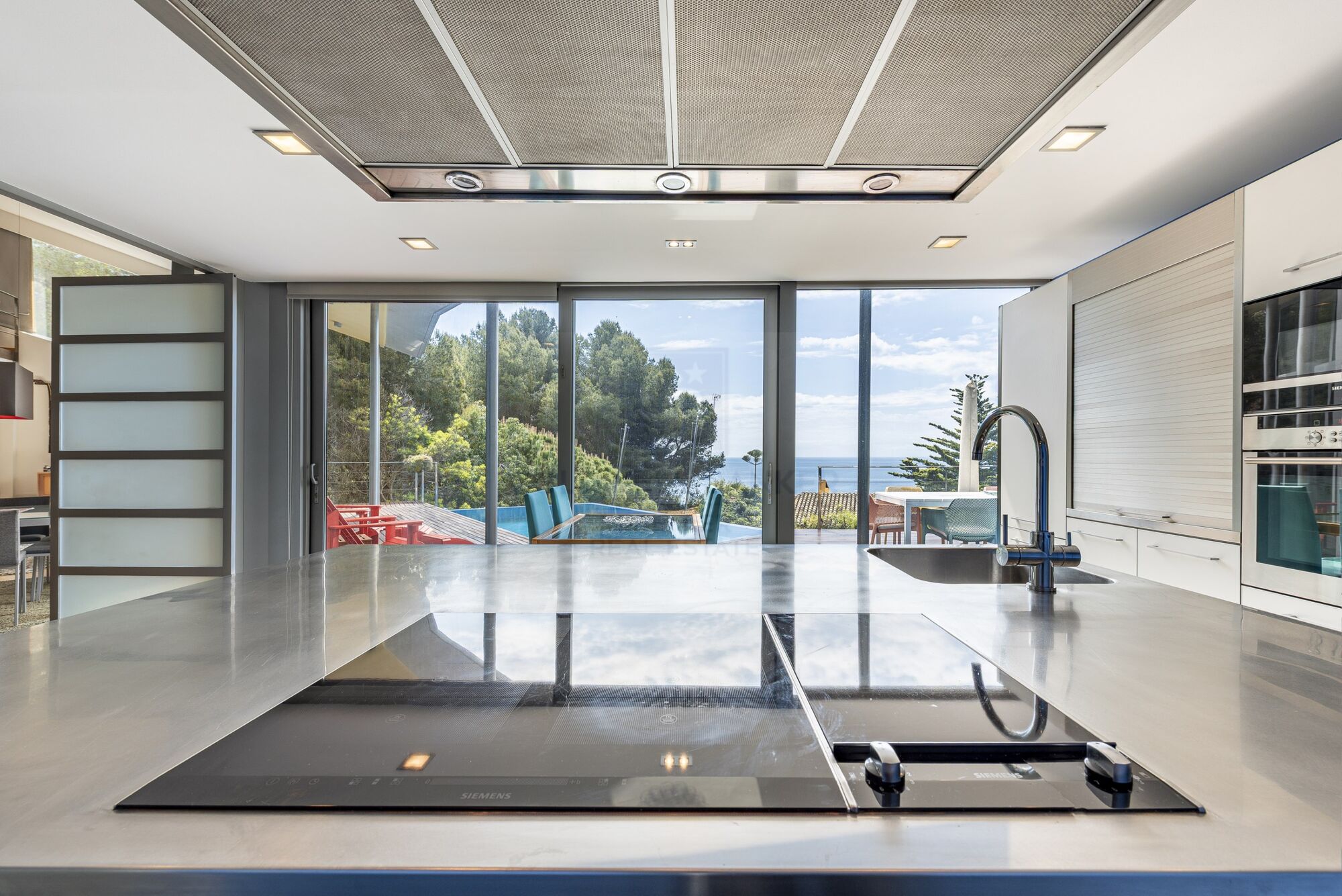 Moderne Villa mit Panoramablick auf das Meer in Tarragona