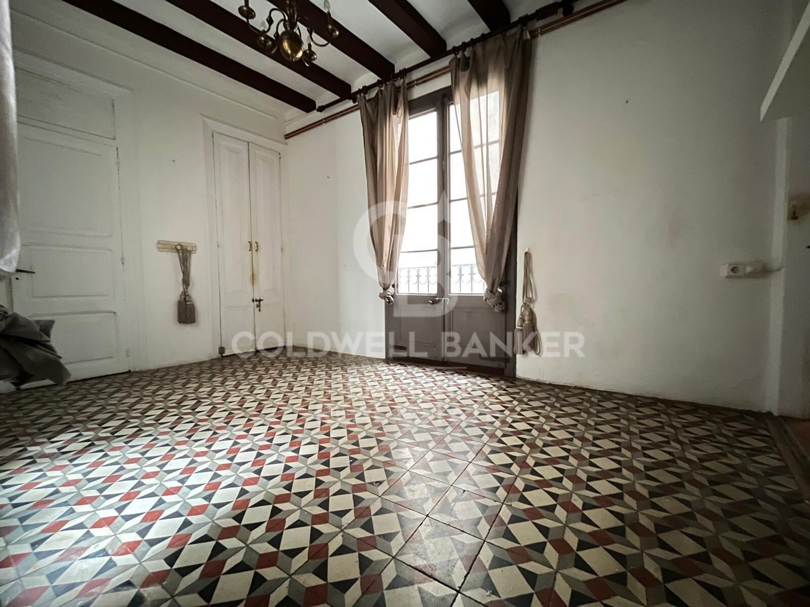 Magnifique appartement au charme historique à rénover, Carrer de Ferran, Quartier Gothique