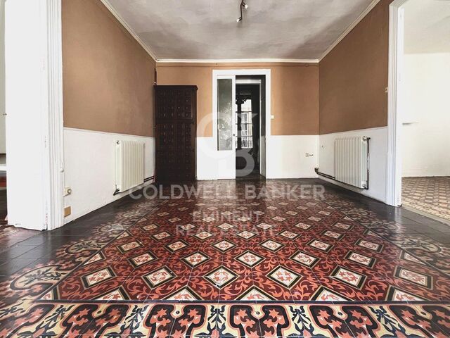 Wunderschöne Wohnung mit historischem Charme zur Renovierung in der Carrer de Ferran, Gotisches Viertel