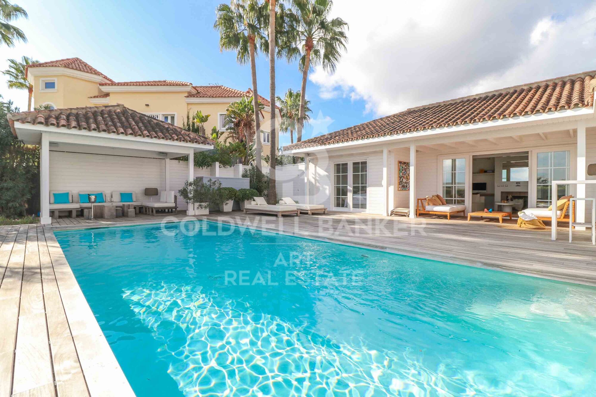 Élégante villa unique en son genre avec vue sur la mer à La Alquería, Benahavís
