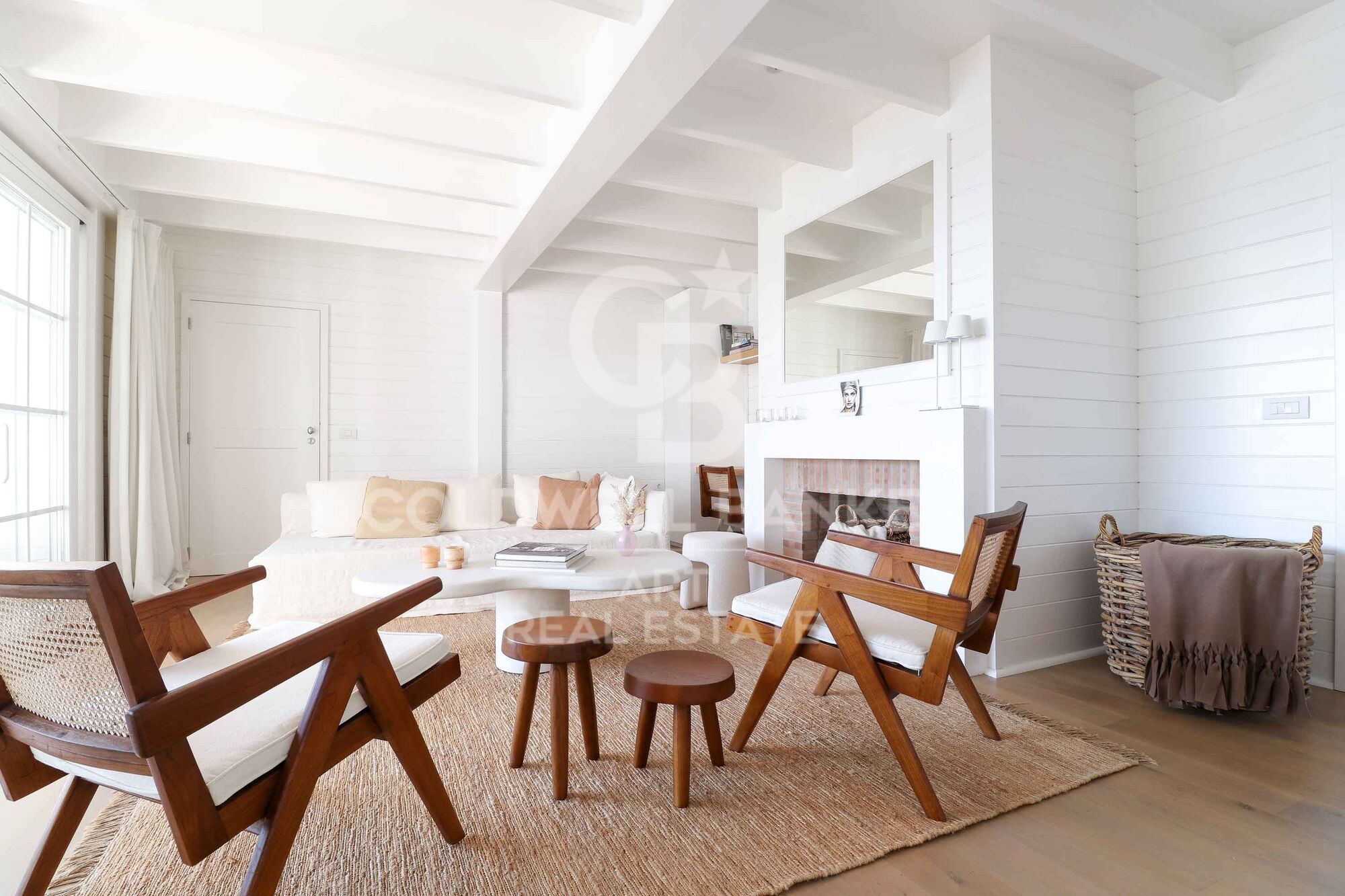 Elegante villa única con vistas al mar en La Alquería, Benahavís