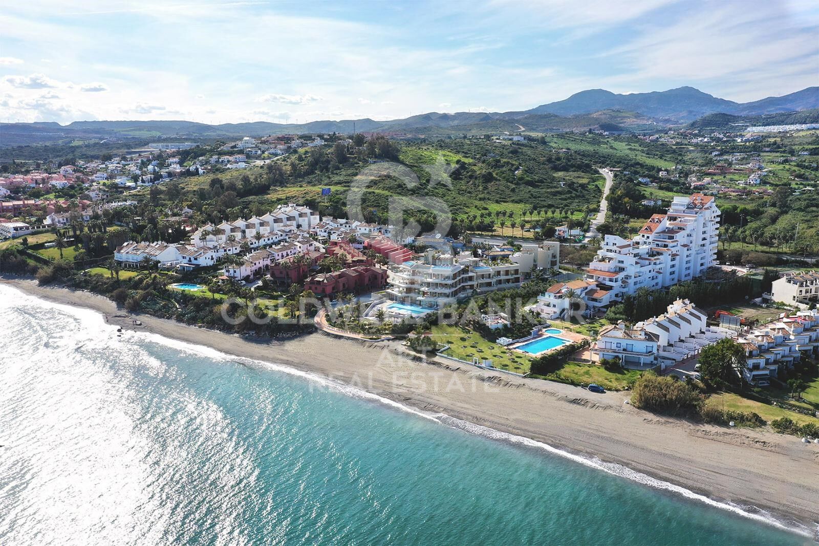 Superbes appartements de luxe dans un emplacement privilégié avec accès direct à la plage, Estepona
