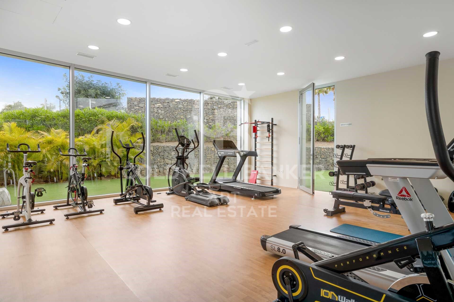 Exquisite frontline beach apartment in Estepona