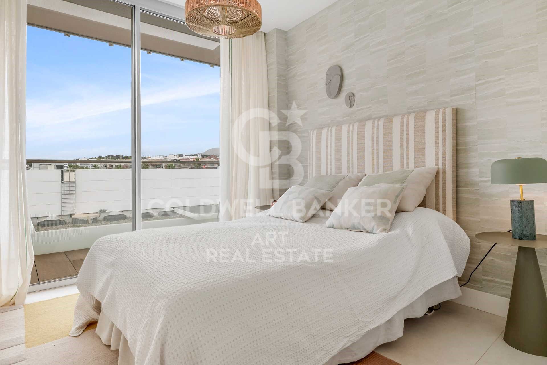 Exquisito apartamento en primera línea de playa en Estepona
