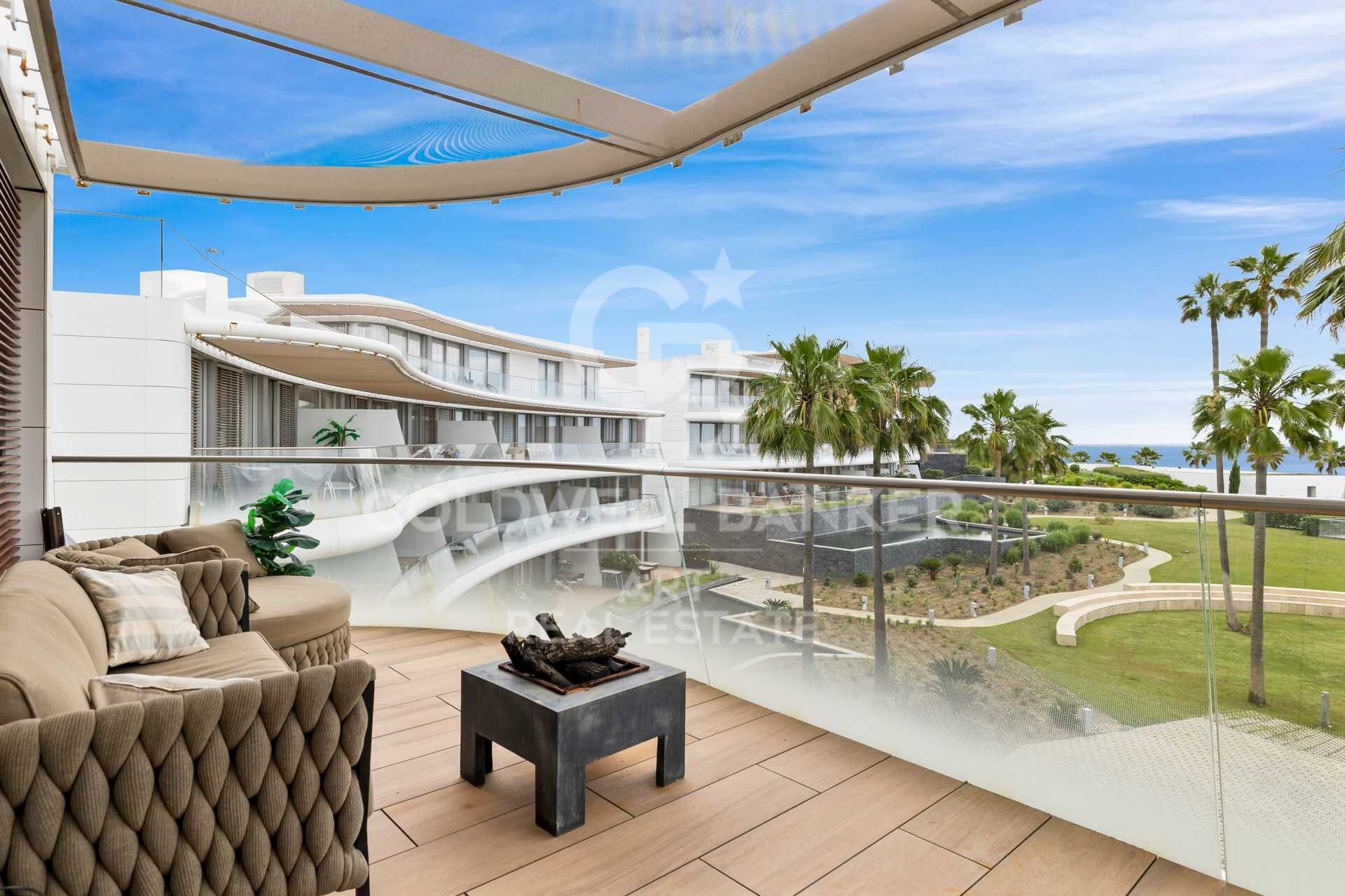 Exquisito apartamento en primera línea de playa en Estepona