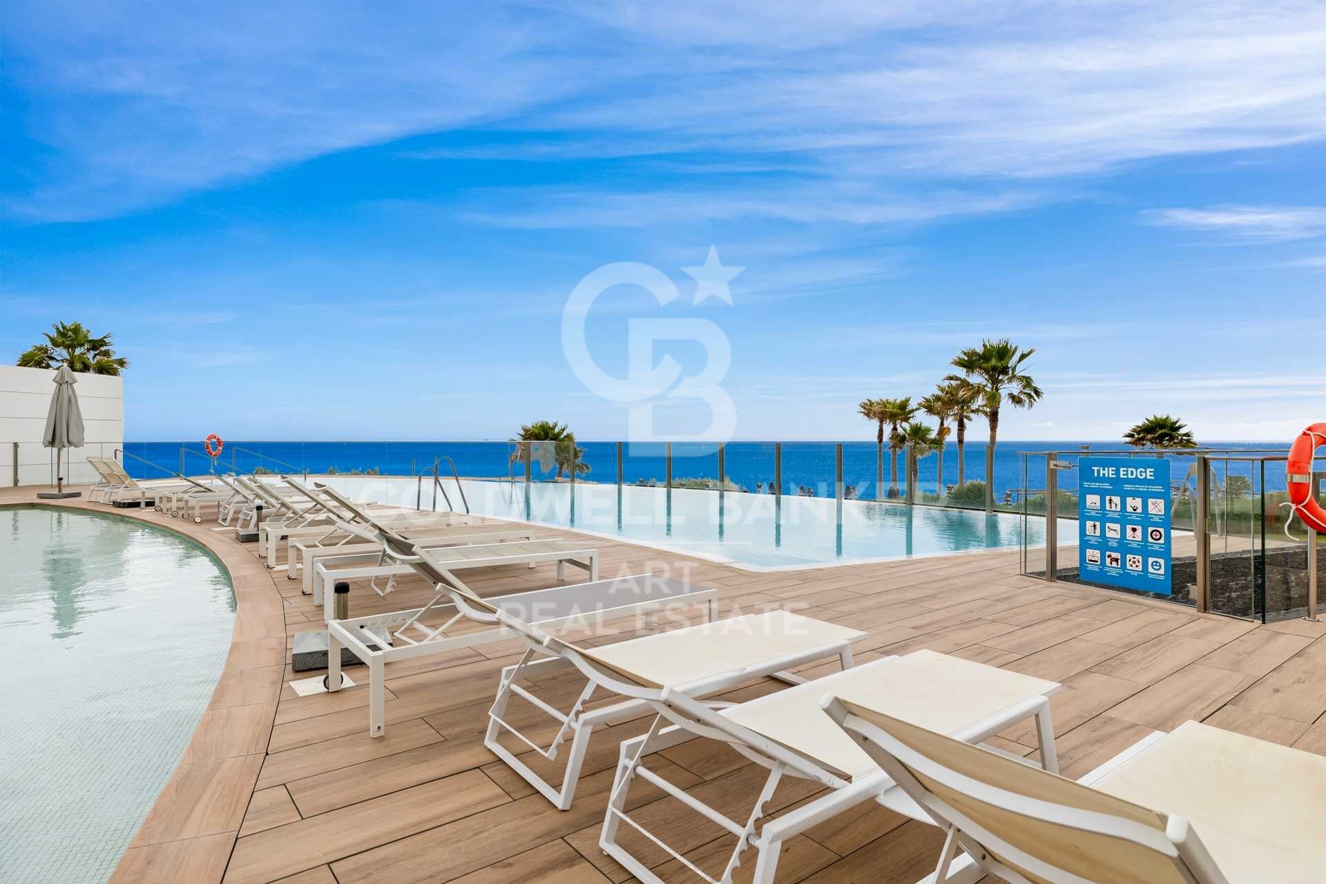 Exquisito apartamento en primera línea de playa en Estepona