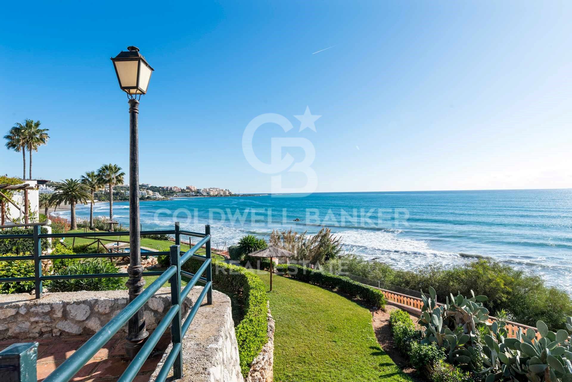 Oportunidad de inversión en urbanización en primera línea de playa, Estepona Oeste