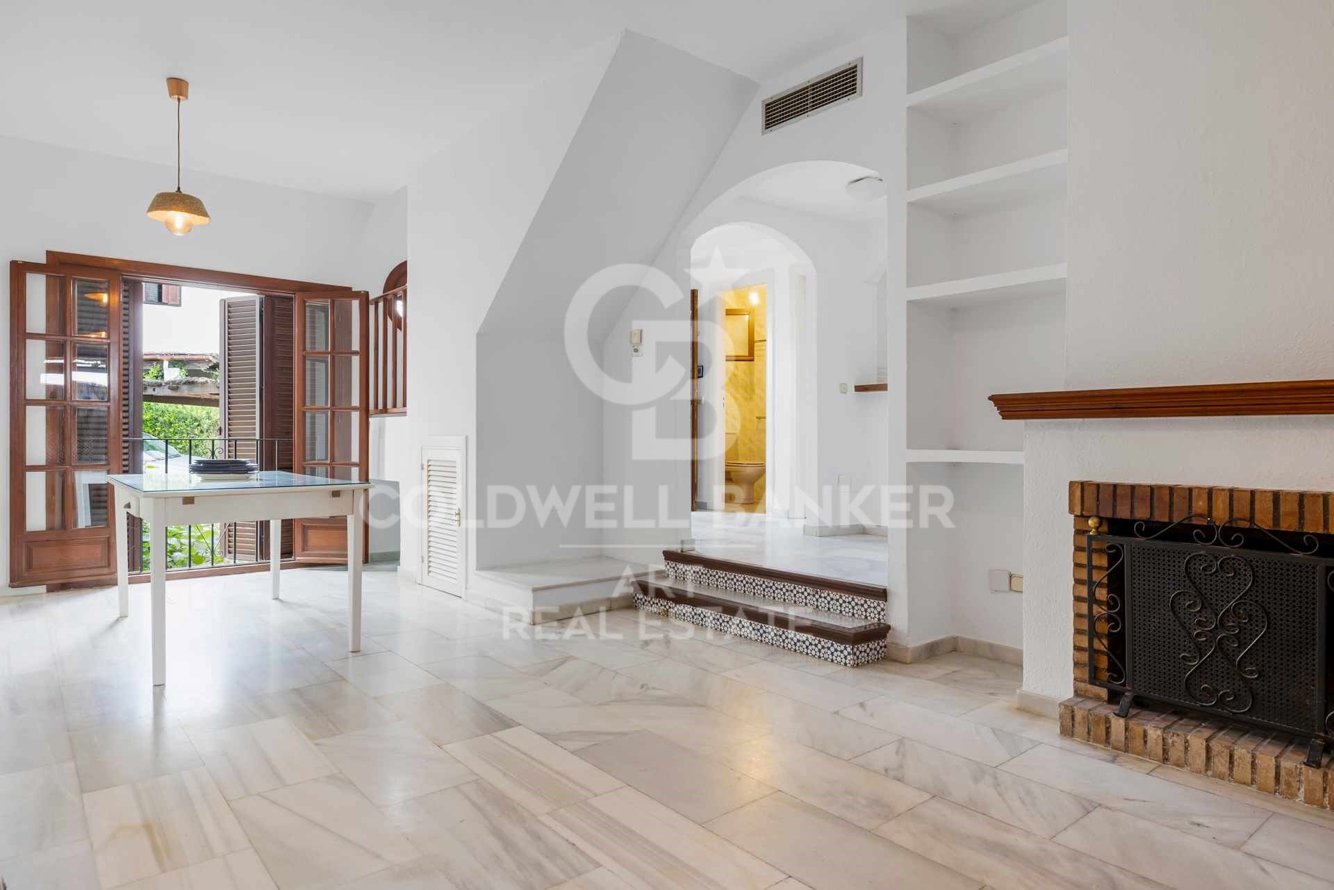 Investment opportunity in frontline beach community, Estepona West