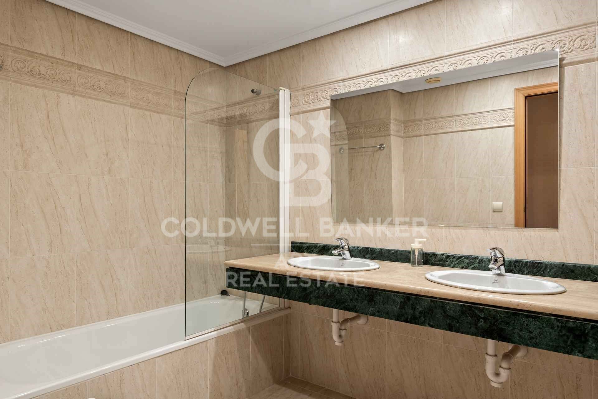 Stylish 2-bedroom apartment in Selwo, New Golden Mile - Estepona