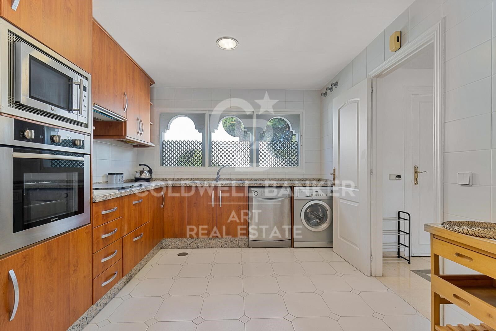 Charming duplex penthouse next to the beach in Estepona