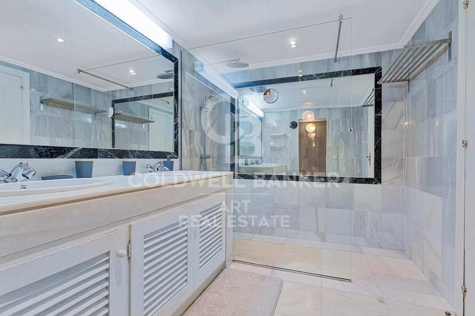 Charming duplex penthouse next to the beach in Estepona