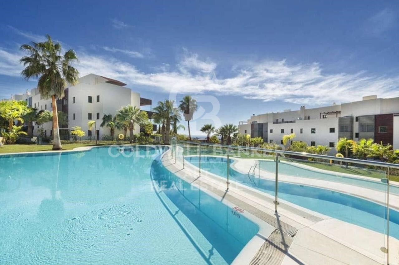 Exclusive flat in Los Flamingos Golf Resort, Estepona, Estepona.