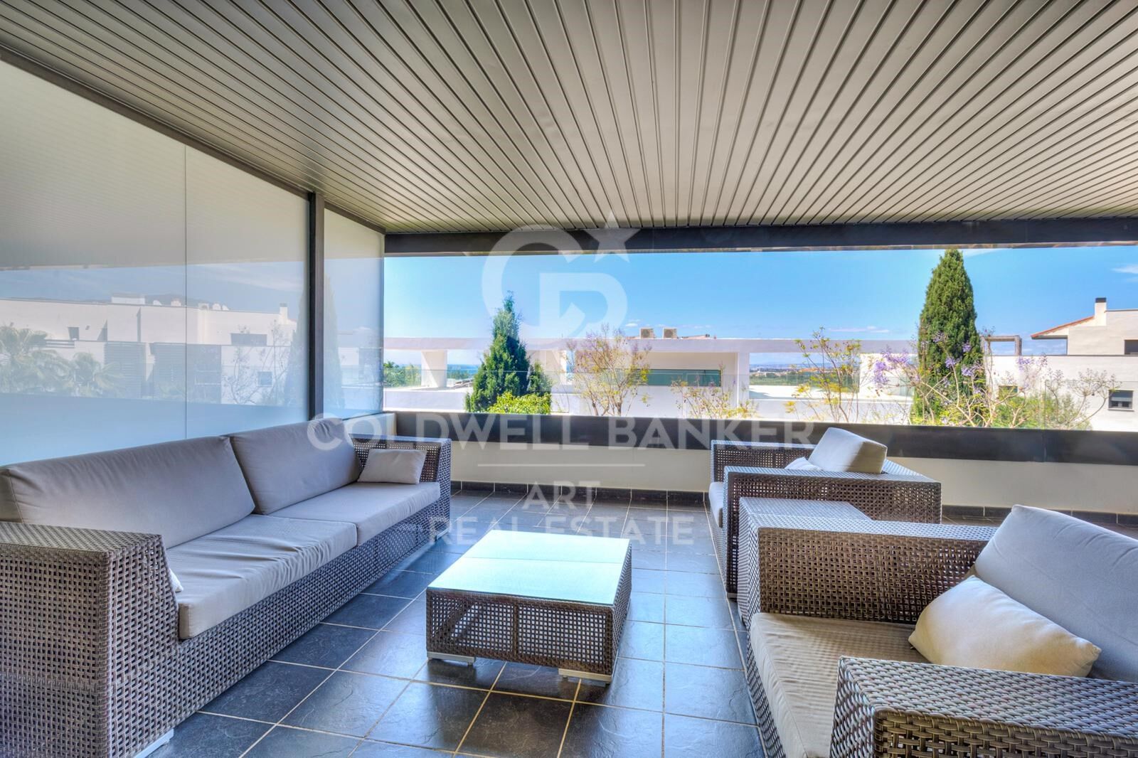 Exclusive flat in Los Flamingos Golf Resort, Estepona, Estepona.