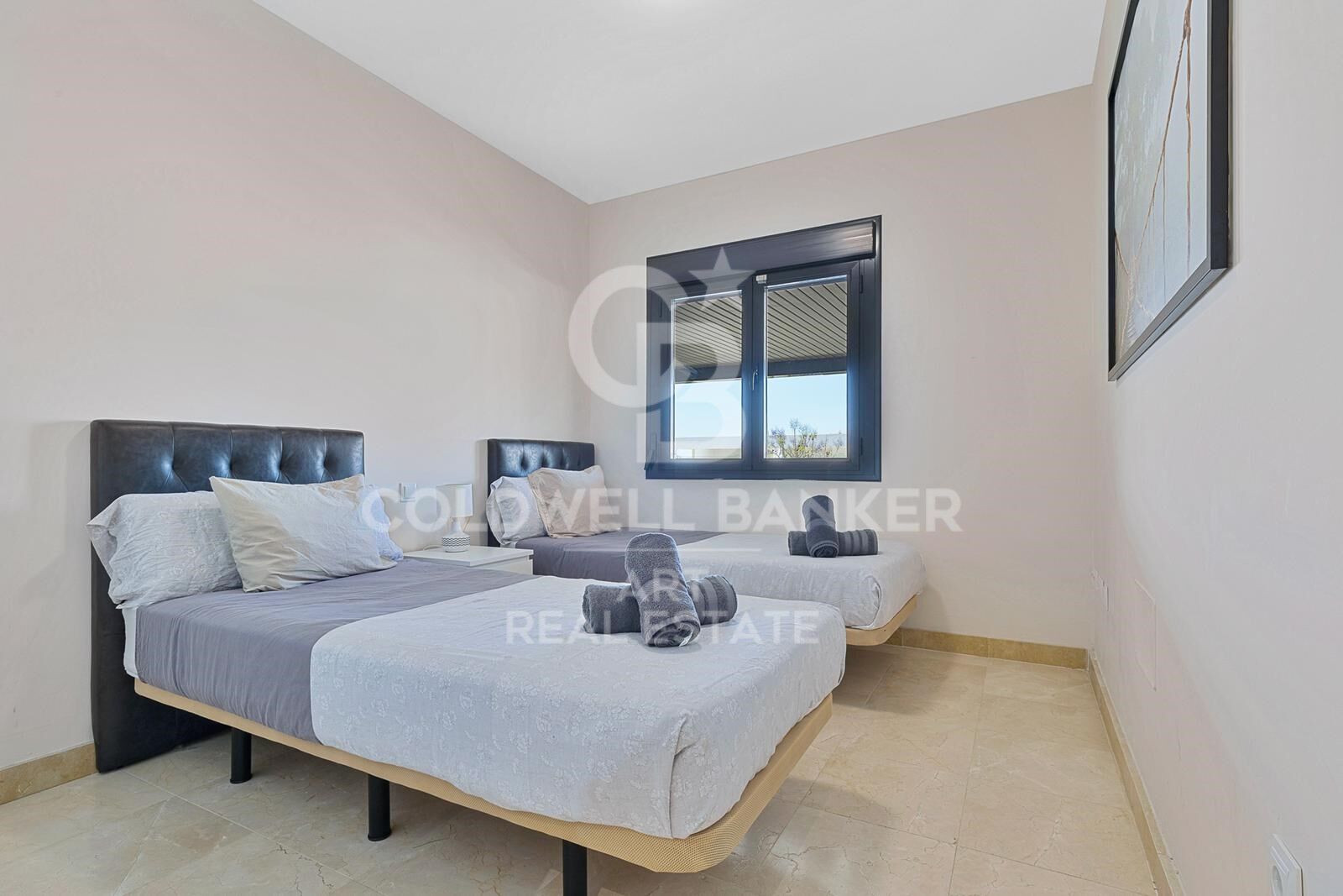 Exclusive flat in Los Flamingos Golf Resort, Estepona, Estepona.