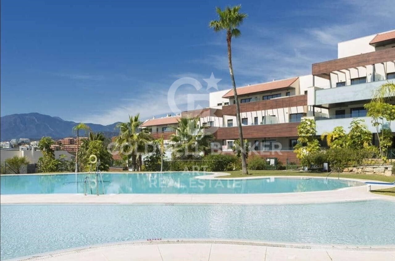 Exclusive flat in Los Flamingos Golf Resort, Estepona, Estepona.