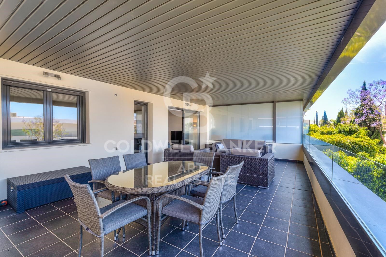 Exclusive flat in Los Flamingos Golf Resort, Estepona, Estepona.