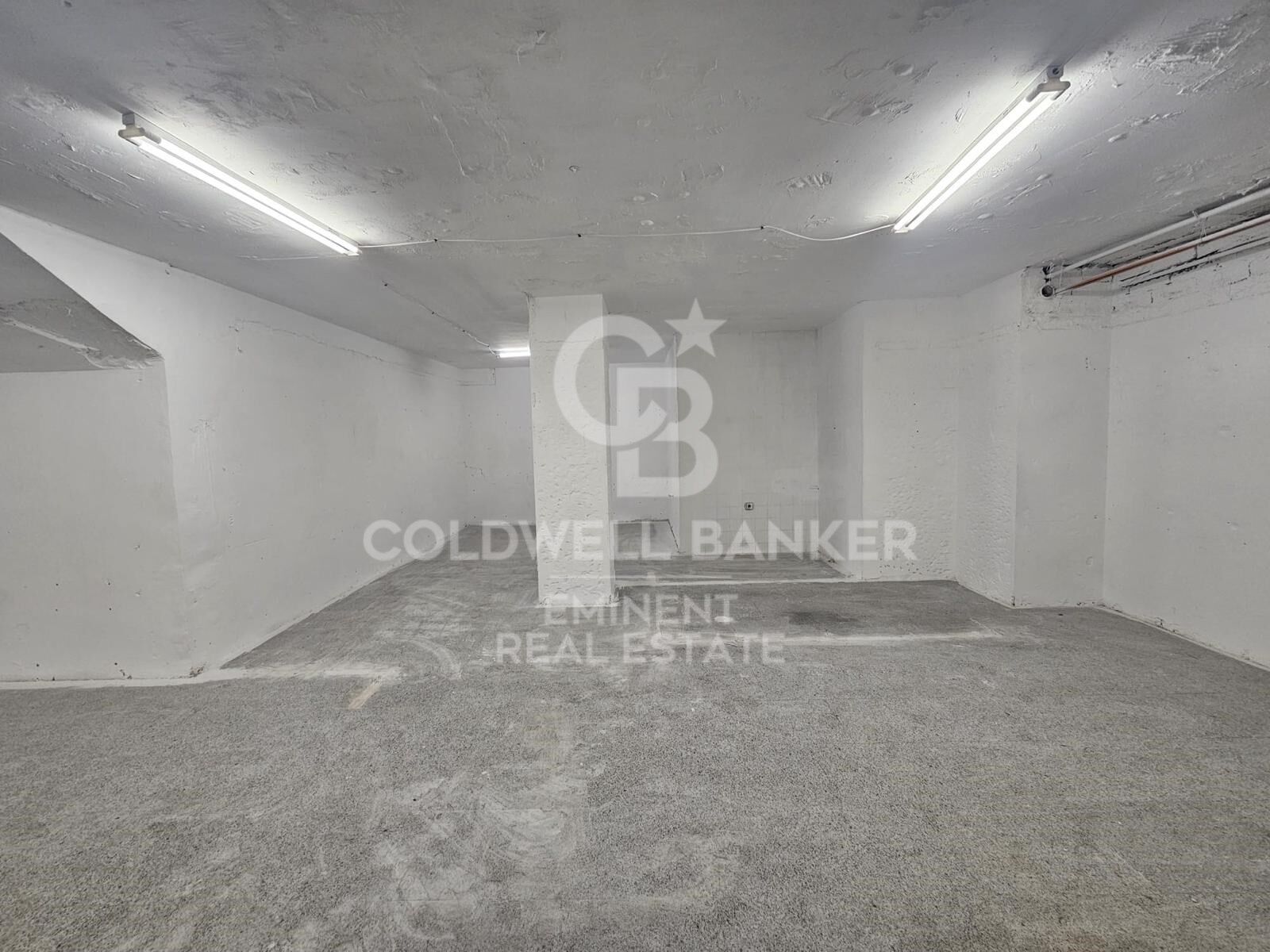 Local commercial de 240m² à rénover à vendre rue Ganduxer