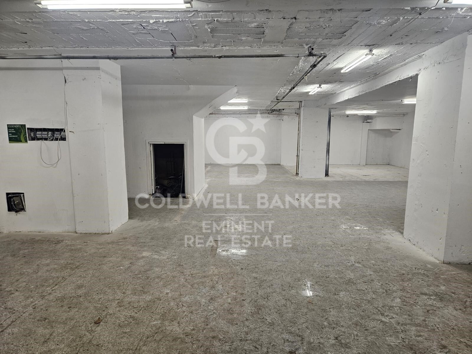 Local commercial de 240m² à rénover à vendre rue Ganduxer