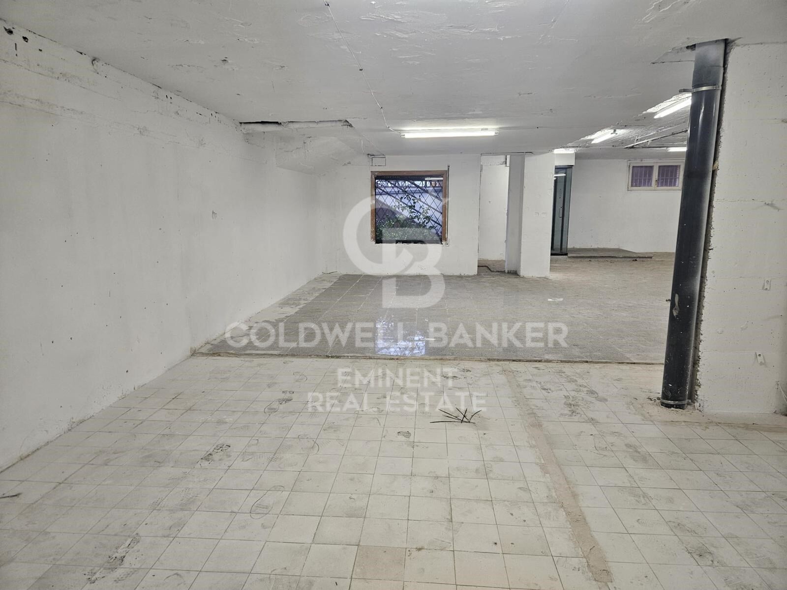 Local commercial de 240m² à rénover à vendre rue Ganduxer