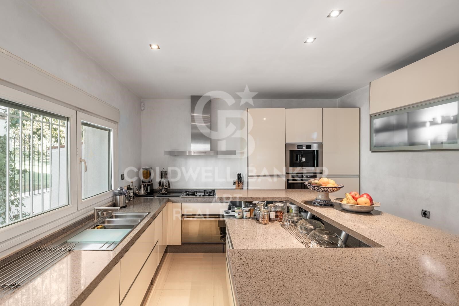 Villa in erster Golfplatzlinie mit Privatsphäre in Guadalmina Sur, Marbella