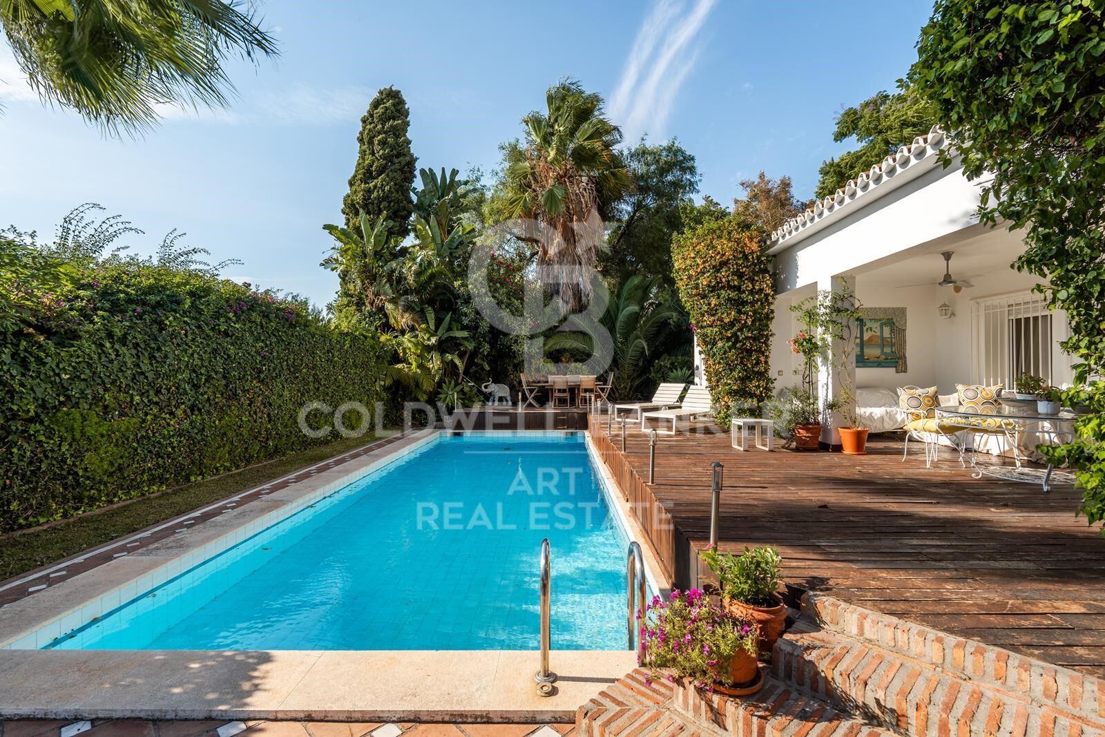 Villa en première ligne de golf avec intimité à Guadalmina Sur, Marbella