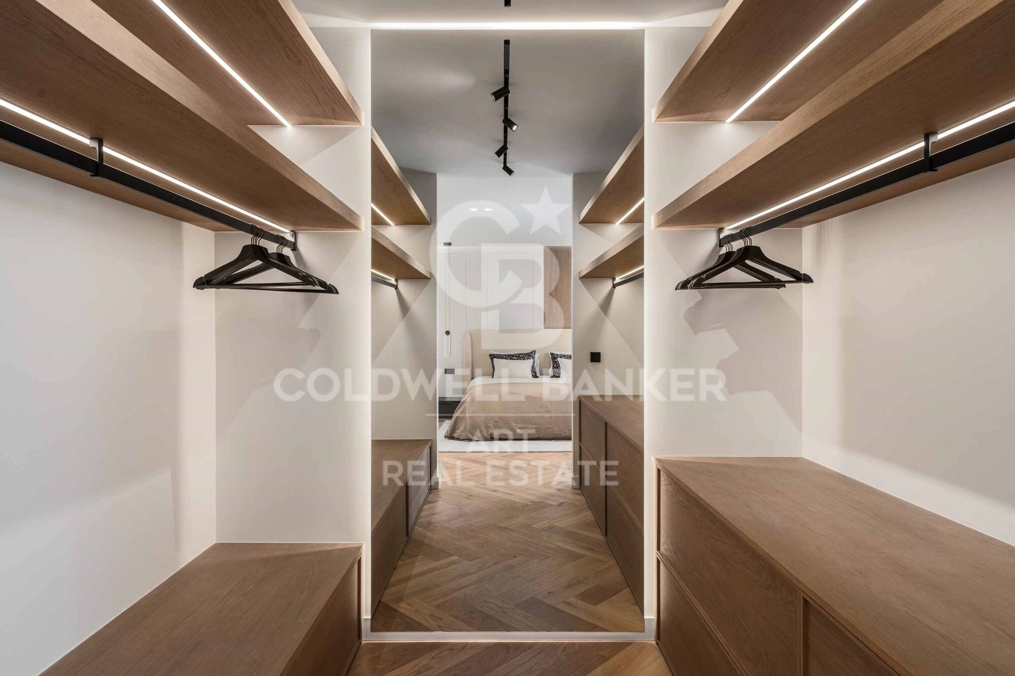 Adosado con solárium y vistas al mar en La Quinta Hills, Benahavís