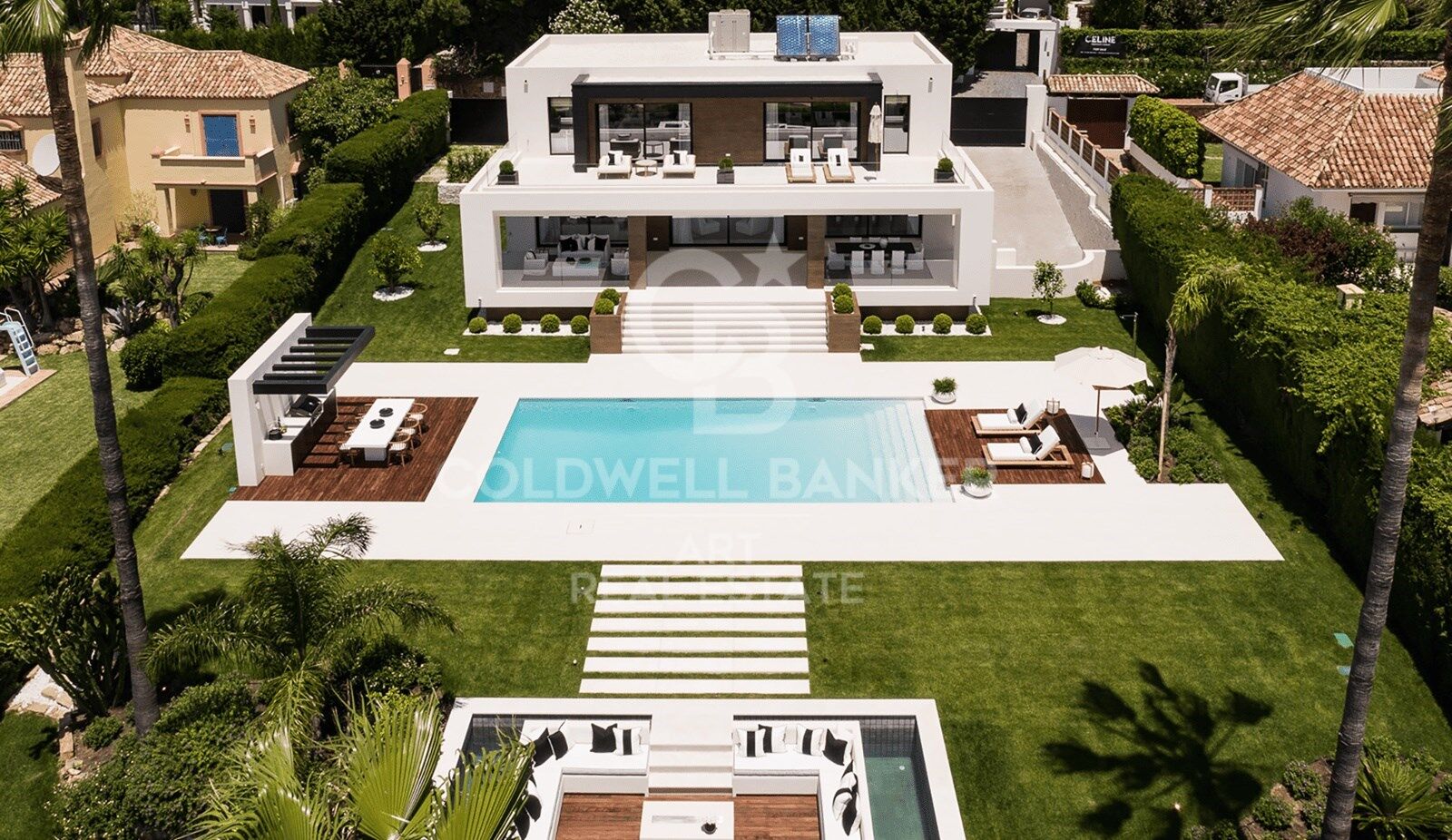 Villa de luxe signée par un architecte de renom au cur de la Vallée du Golf de Nueva Andalucía