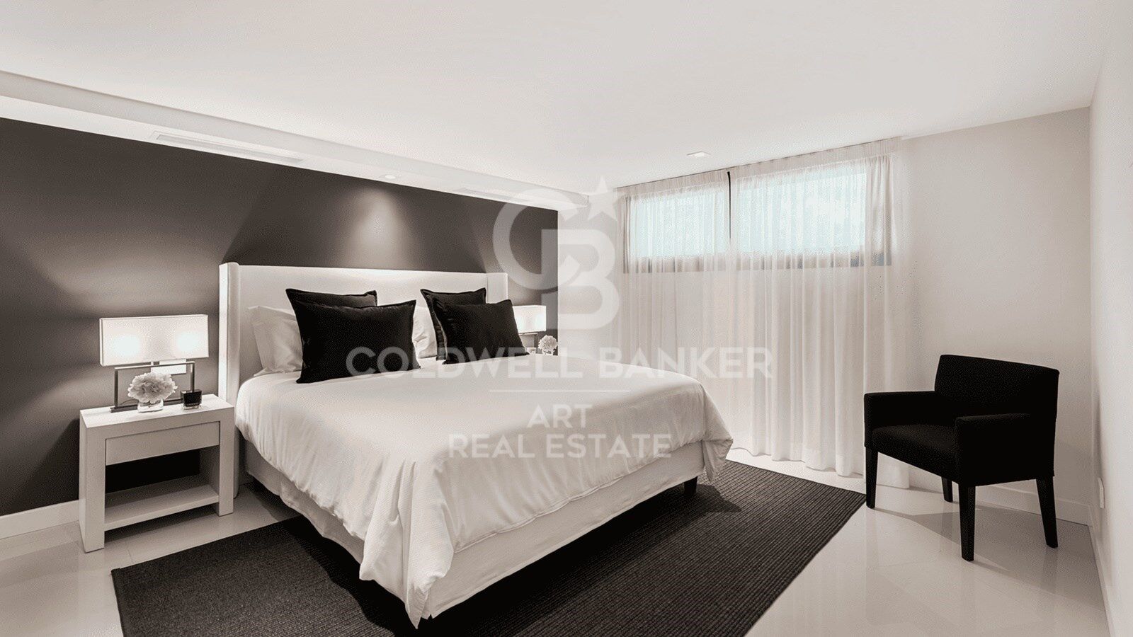 Architect-designed luxury villa in the heart of Nueva Andalucía Golf Valley