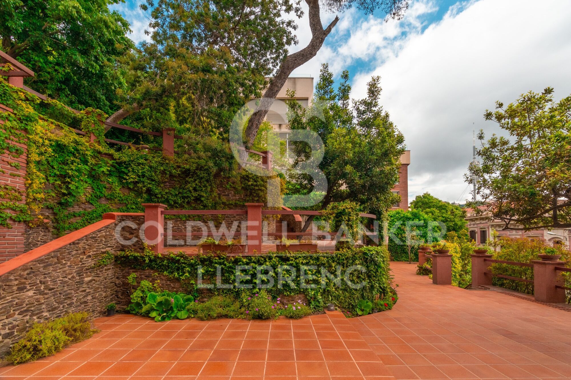 Exclusiva Casa con Vistas Panorámicas en venta en Vallvidrera