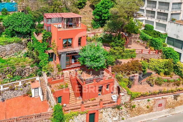 Exclusive House with Panoramic Views for sale in Vallvidrera