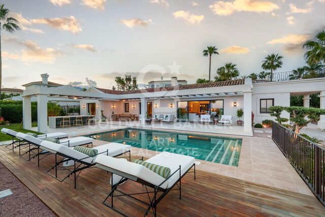 Elegant Mediterranean villa with modern luxury in Nueva Andalucía