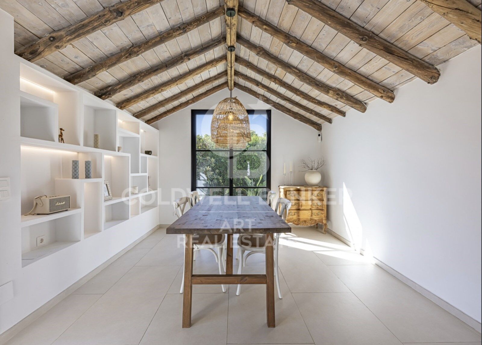 Charmante renovierte Villa mit Berg- und Meerblick in Guadalmina Alta